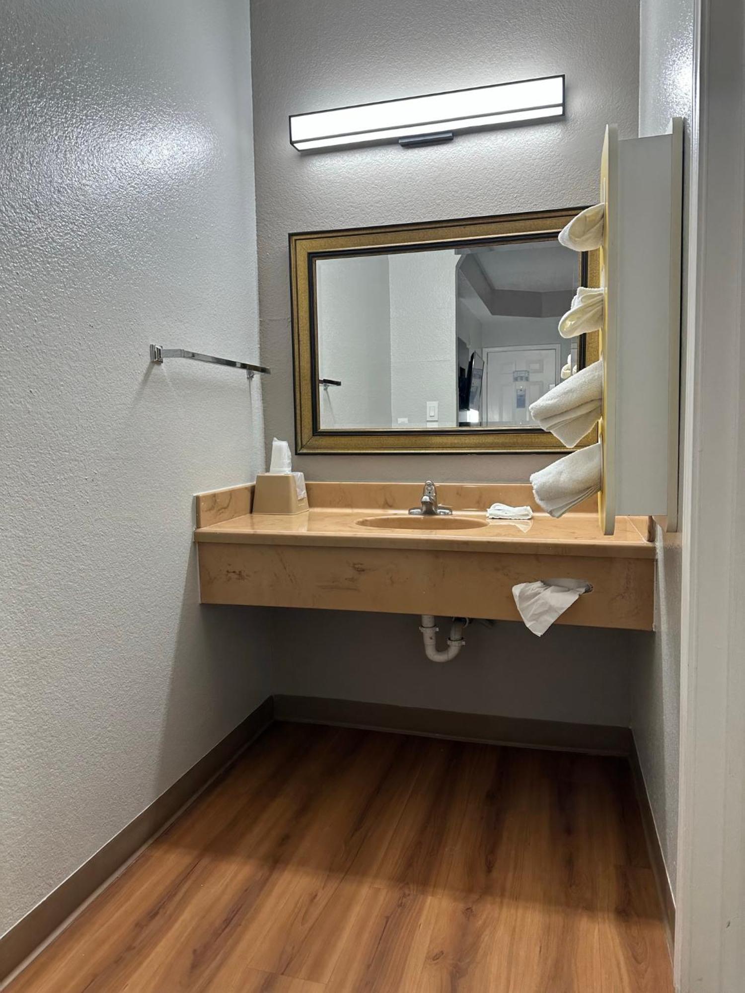 Motel 6 Alvarado Tx Eksteriør bilde