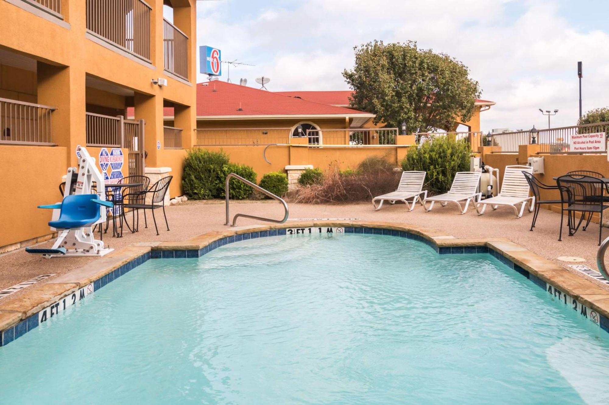 Motel 6 Alvarado Tx Eksteriør bilde